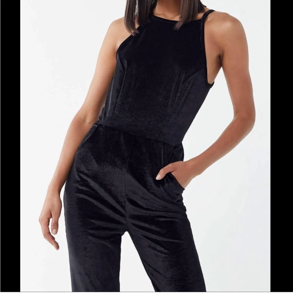 Urban Outfitters Black Velvet Jumpsuit - Picture 5 of 10
